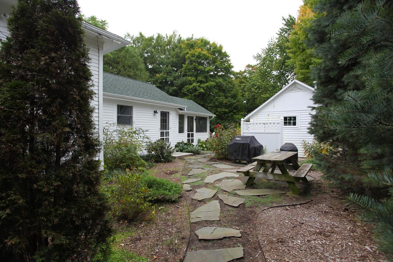 Farmhouse Saugatuck Exterior photo